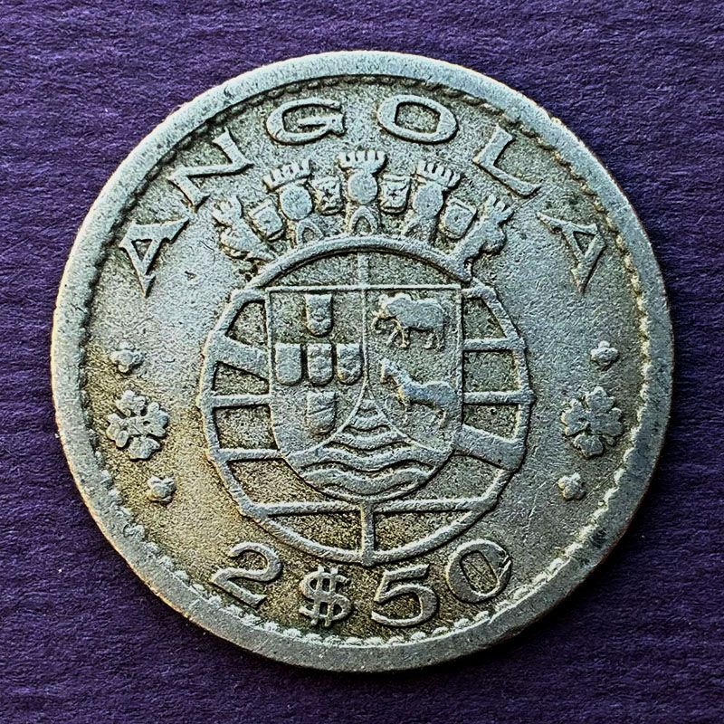 Angola - Coin 2 and 1/2 Escudos 1956
